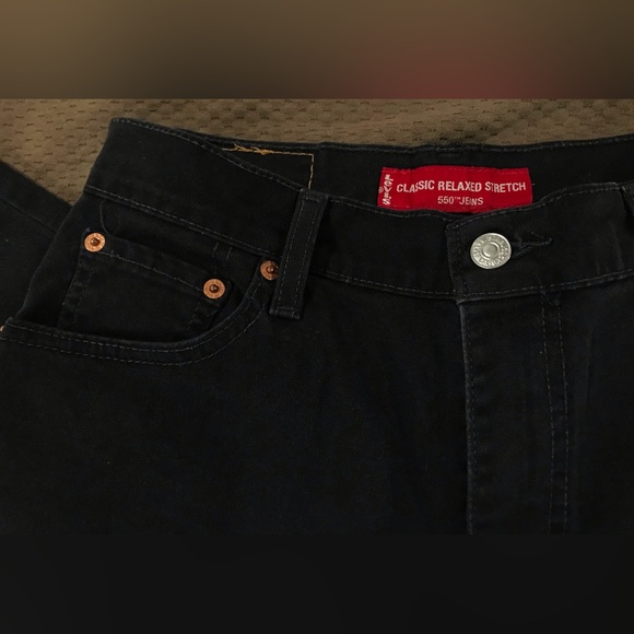 NWOT Levi’s Black Classic Relaxed Fit Stretch Tapered Leg 550 Jeans - 8 - Picture 3 of 7